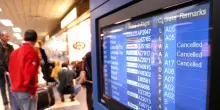 Corte Ue, 'per voli cancellati va rimborsata anche commissione intermediario'