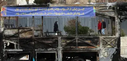 Ucciso un dipendente della Mezzaluna Rossa, altri 5 feriti. Trecento arrestati in 72 ore in Iran