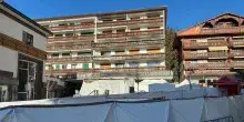 Crans-Montana, al Tg1 le immagini di un incendio a un altro locale dei Moretti