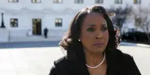 Corte Suprema Usa consente a Lisa Cook di restare alla Fed