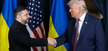 Zelensky: 'Accordo con Trump sulle garanzie di sicurezza'. Domani trilaterale con Russia-Usa