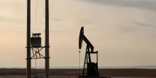 Prezzo petrolio in aumento, Wti scambiato a 59,97 dollari