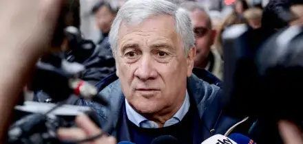 Tajani: 'Abusi dagli agenti dell'Ice, tra arrestare e uccidere c'&egrave; differenza'