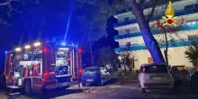 Rogo all'11/o piano di un palazzo a Porto Recanati, spento dai vigili del fuoco