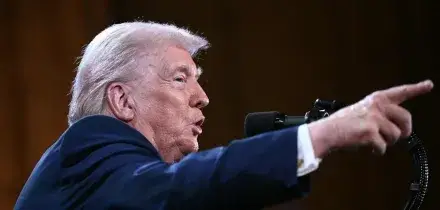 Trump avverte l'Iran: 'Il tempo stringe', la replica: 'Reagiremo come non mai'