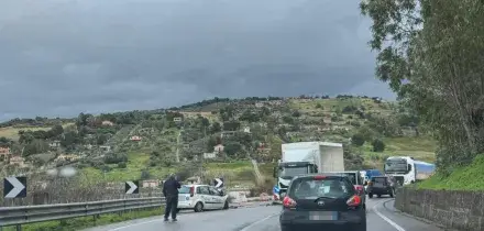 Scontro camion-automedica, morti un paziente e due sanitari
