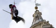 Allerta meteo a Roma, oggi niente discesa della Befana a Piazza Navona