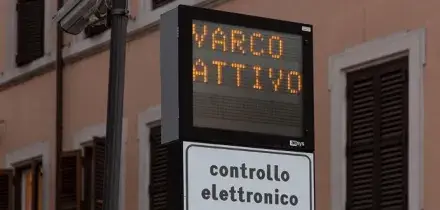 Nel centro storico di Roma dal 15 gennaio scatta il limite dei 30 km/h