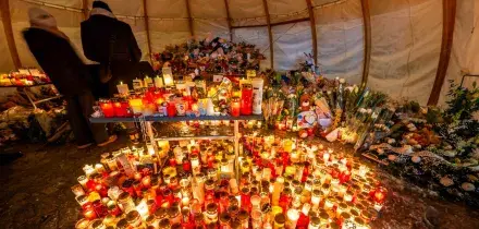 A Crans-Montana rogo nel memoriale per le vittime del Constellation