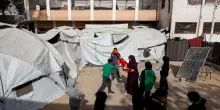Allenamenti di boxe giovanile tra le tende degli sfollati di Gaza
