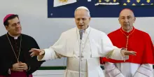 Il Papa &egrave; arrivato nella parrocchia di Ostia, incontri e messa