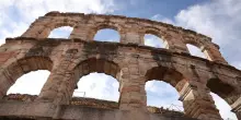 Milano Cortina: all'Arena di Verona una cerimonia di chiusura 'sartoriale'