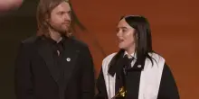 Grammy Awards, "Wildflower" di Billie Eilish e' la canzone dell'anno