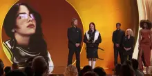 Grammy, Billie Eilish e Bad Bunny espliciti contro l'Ice. E piovono applausi