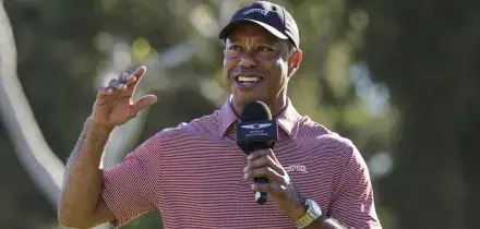 Tiger Woods si 'prende una pausa' dal golf per andare in rehab
