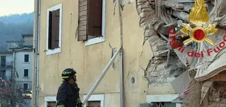 Esplosione in una palazzina nel Veronese, un morto e tre feriti