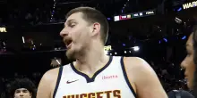 Nba: rissa sfiorata in Okc-Denver, Dort sgambetta Jokic