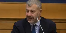 Dl lavoro: opposizioni lasciano la commissione, '&egrave; una pantomima'