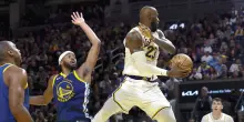 Nba: LeBron James firma l'ennesimo record, supera Jabbar per canestri segnati