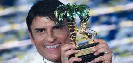 Sanremo, Sal Da Vinci: 'Dedico la vittoria alla mia famiglia e a Napoli'
