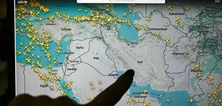 Attacco all'Iran, chiuso lo spazio aereo in Medio Oriente: migliaia di voli bloccati