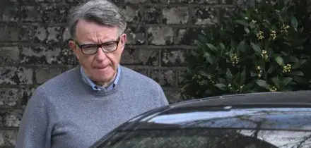 Dai documenti rilasciati Starmer risulta informato dei rischi della nomina di Mandelson