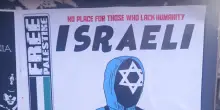 Manifesti anti-israeliani con mitra e Stella di David a Catania