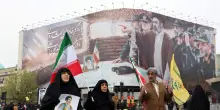 Medio Oriente in fiamme, Ft: 'Francia e Italia cercano un accordo con l'Iran per Hormuz'. Palazzo Chigi smentisce