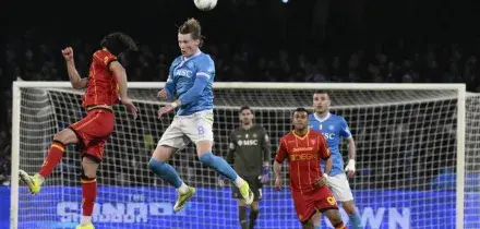 Serie A: Il Napoli batte il Lecce 2-1