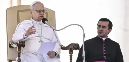 Il Papa, 'la salute non pu&ograve; essere un lusso per pochi'