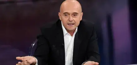 Signorini dice addio ai lettori di Chi, '&egrave; il momento di farlo'