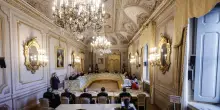 Consulta, 'atti sessuali con minore, pu&ograve; essere sospesa esecuzione pena'