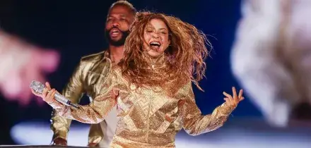 Shakira in concerto gratuito a Copacabana, attesi milioni di fan