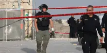 Sparatoria a nord di Tel Aviv, un morto e 4 feriti. Polizia, 'terrorismo'