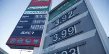 La benzina in Usa aggiorna i massimi dell'anno, sale a 4,23 dollari al gallone