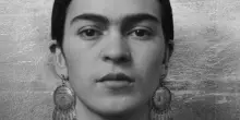 Frida Kahlo, lo sguardo come identit&agrave; in mostra a Bologna