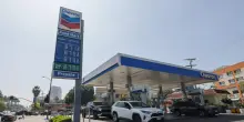La benzina in Usa oltre i 4 dollari al gallone, prima volte in 4 anni