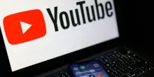 YouTube espande il rilevamento dei deepfake IA a tutti gli utenti adulti