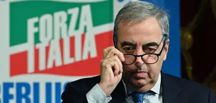 Maurizio Gasparri si dimetter&agrave; in giornata da capogruppo di FI al Senato