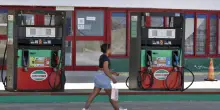 Cuba, il governo imporr&agrave; prezzi variabili per il carburante