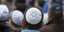 Insulti antisemiti e pugni, due turisti con la kippah aggrediti a Milano