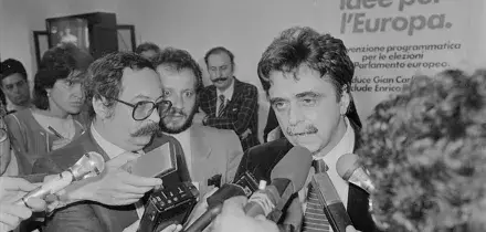 I 90 anni di Occhetto, protagonista della svolta della Bolognina del Pci