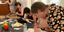 Al Duse di Bologna il laboratorio di sartoria 'Upcycling: moda, teatro, sostenibilit&agrave;'