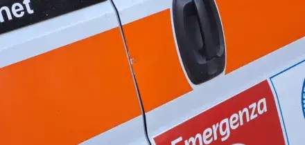 Bimba di 18 mesi rimane incastrata nel tosaerba, &egrave; gravissima