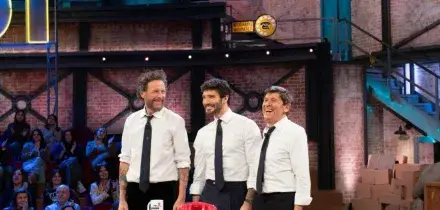 "Affari Tuoi", speciale su Rai1 con Jovanotti e Morandi