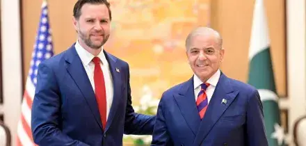 Vance vede Sharif prima dei colloqui. 'Nessun via libera Usa allo sblocco degli asset iraniani'