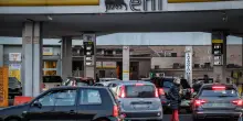Staffetta, prezzi carburanti in calo, benzina self a 1,783 euro