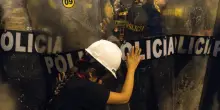 Protesta di piazza contro le elezioni in Per&ugrave;, 'brogli sul voto'