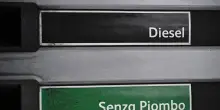 Mimit, cala ancora il prezzo medio self della benzina a 1,769 euro, gasolio a 2,124