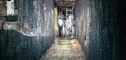 Rapina in banca a Napoli, la ricostruzione 3D del cunicolo scavato sotto il caveau